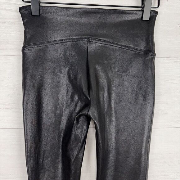 SPANX Black Faux Leather Leggings Shimmer w/ Crack Effect Women Small Shaping - Picture 7 of 15